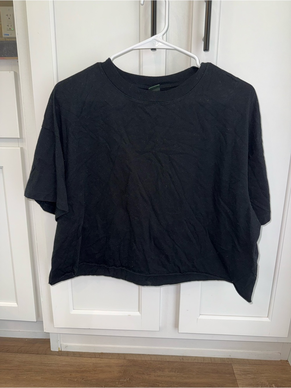Wild Fable black cropped tee